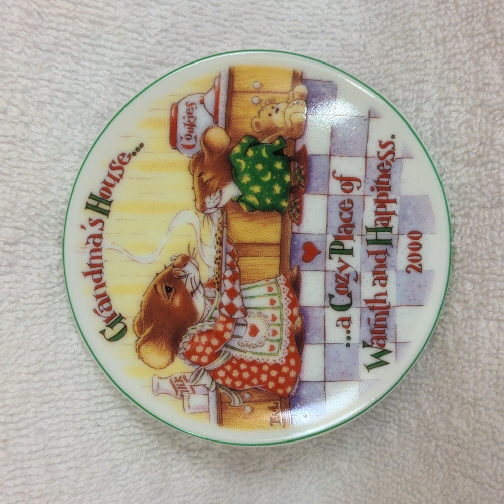 NWOT Keepsake Ornament Grandma's House